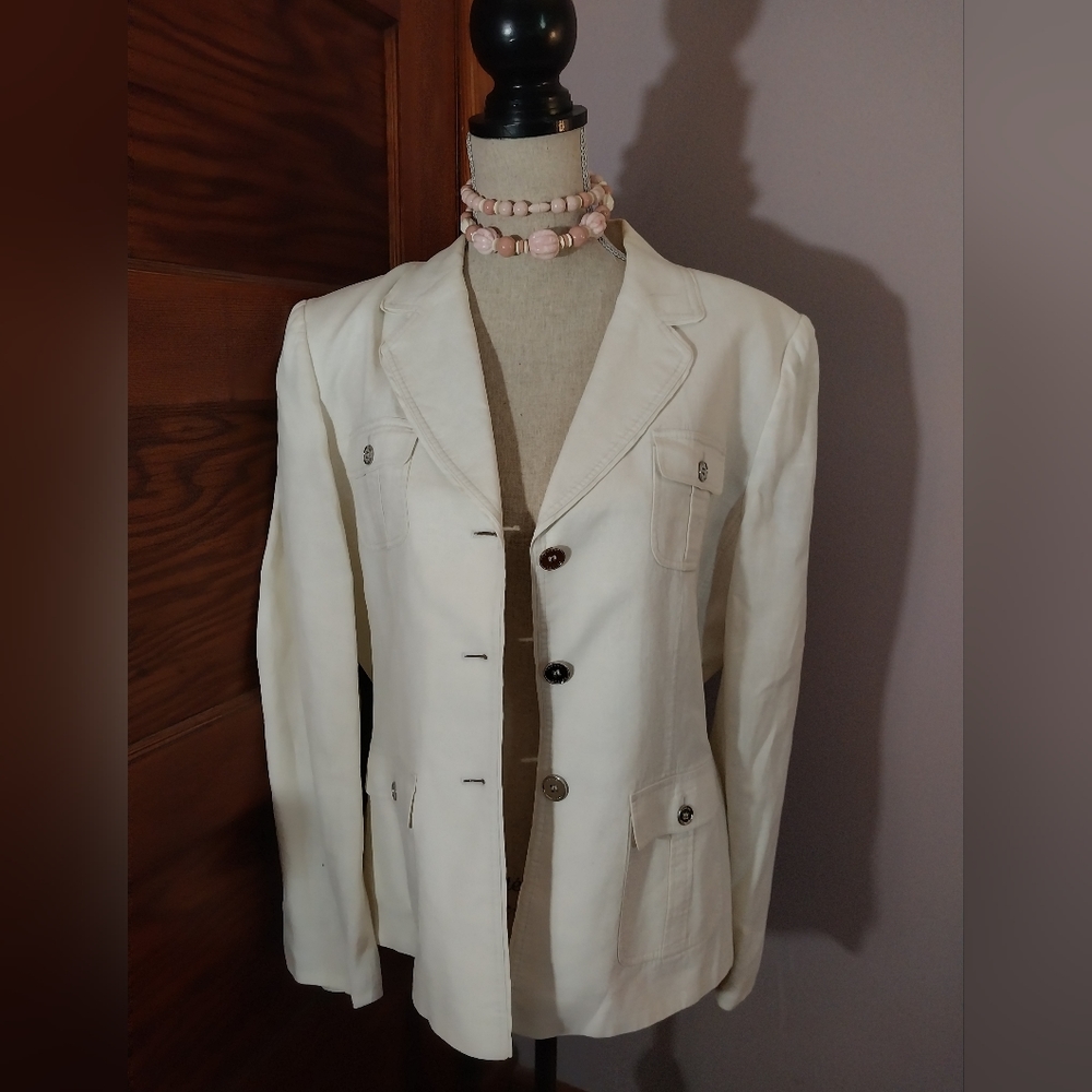 Tahari Arthur. S. Levine Suit